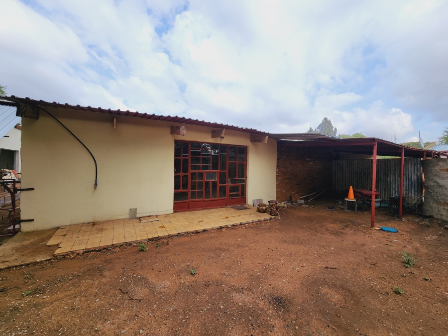 6 Bedroom Property for Sale in Elandsheuwel North West